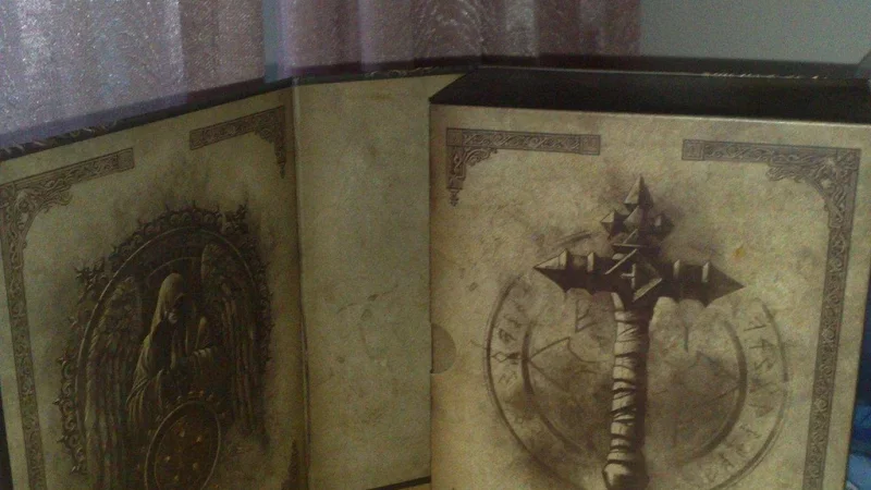 Fotky limitovaných edic her Castlevania a Crysis 2 od našich čtenářů