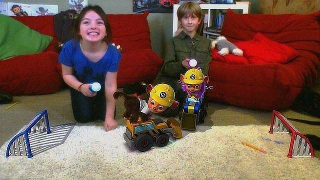 Oznámena hra EyePet & Friends