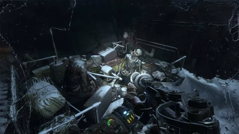 Ruské úřady pátrají po spisovateli Dmitriji Gluchovském, hrozí mu 15 let vězení