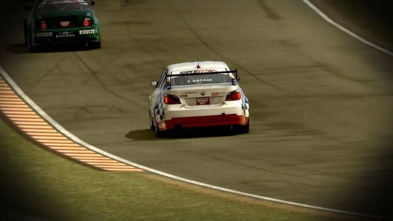 Superstars V8 Racing informace a obrázky