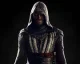 Michael Fassbender na prvním obrázku z filmu Assassin's Creed